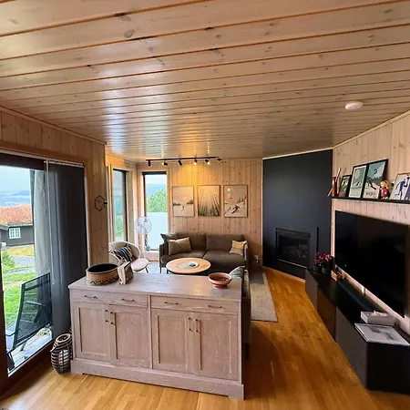 Lägenhet 3 Bedroom Ski&bike Fjellandsby *